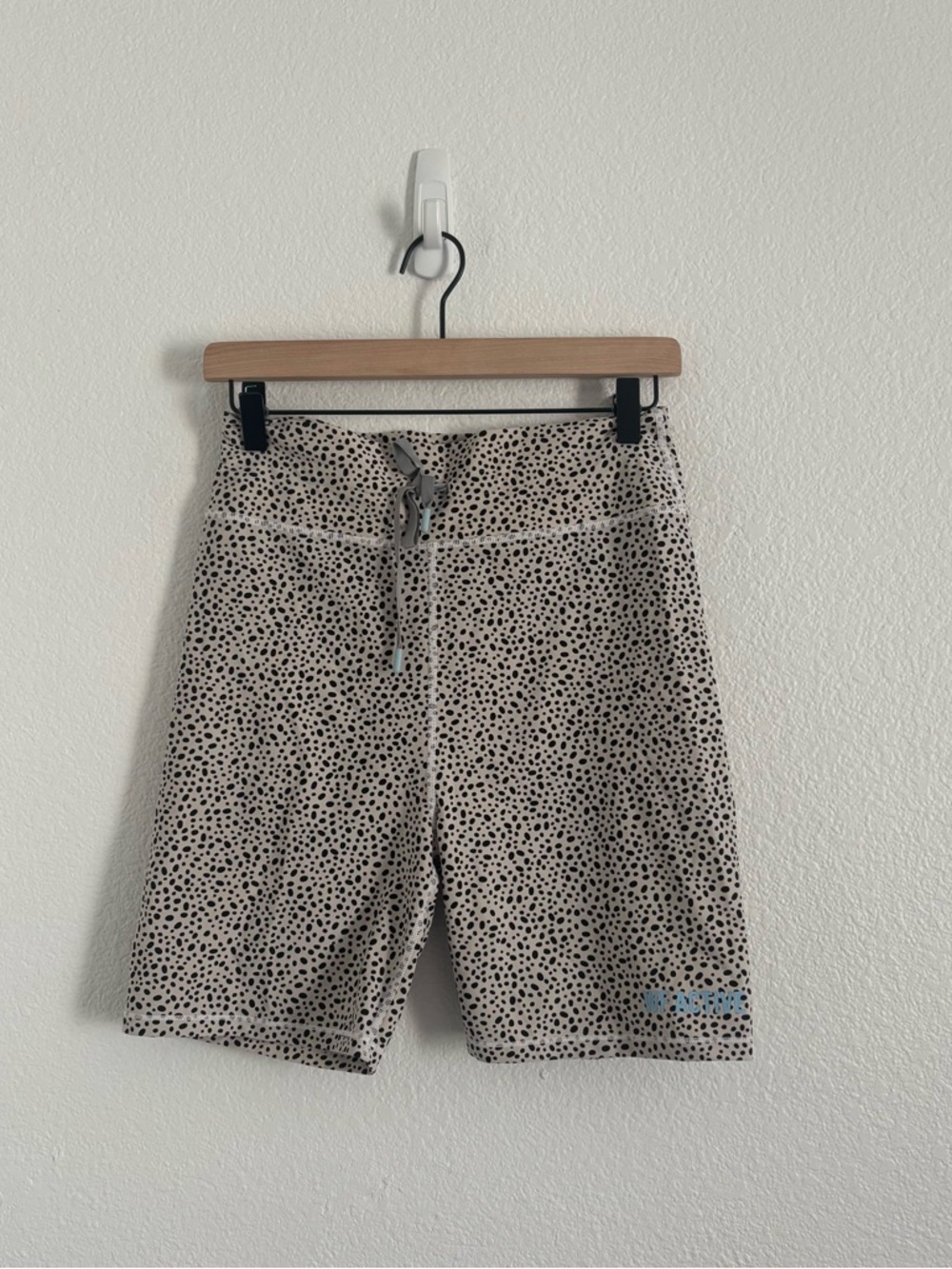 White Fox Active Women's Size Large Multicolor Printed Bike Shorts